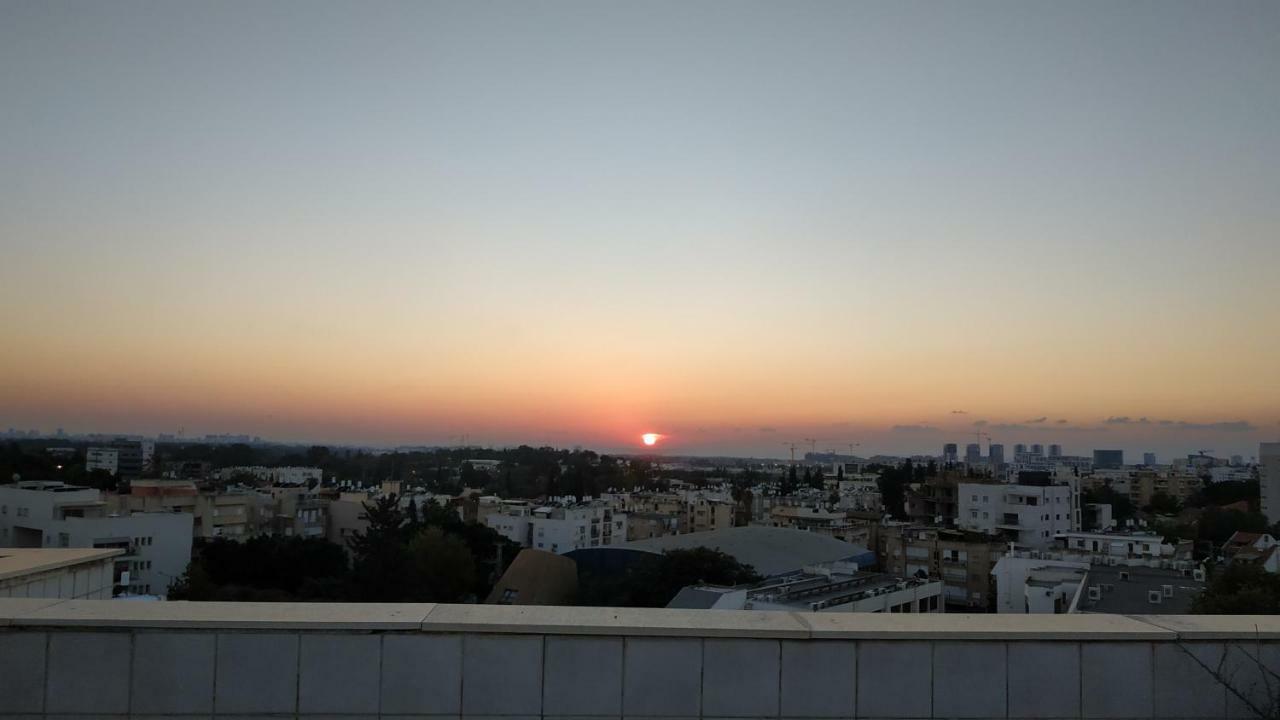 Herzelia Rooftop Special 2 Room Apartment Extérieur photo
